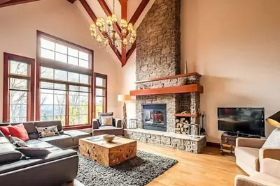 Image de Ski-in\/out Villa in Mont-Tremblant