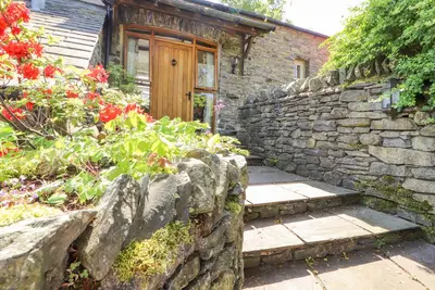 Image de The Hay Loft, character holiday cottage, with open fire in Kendal