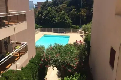 Image de Location 3 Pièces Résidence Piscine Box