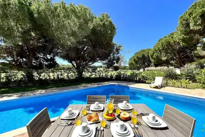 Image de Vilamoura Amazing Golf Villa With Pool by Homing