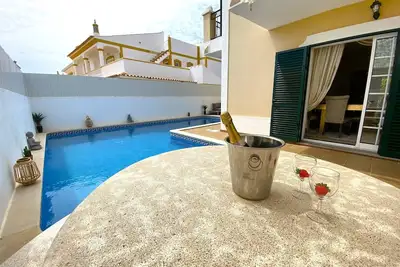 Image de PÊRA Amazing Villa With Pool by Homing
