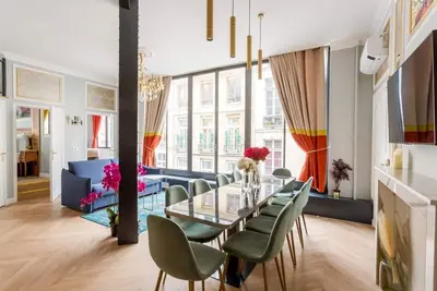 Image de Parisian Gem near Louvre and Marais: Modern Historic Blend