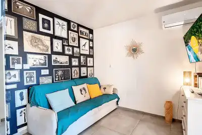 Image de Beauté, studio de 31 m² avec piscine commune, à la Saline-les-bains