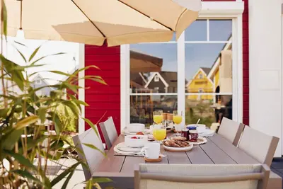 Image de Schorfheide vacation home with whirlpool & eco-friendly energy included!