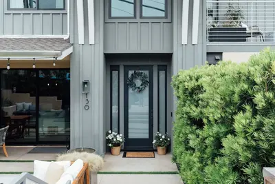 Image de New! Sunny Palm - Beach home with easy walk to beach access