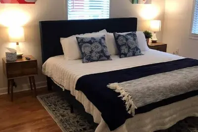 Image de New renovation in historic district near downtown\n