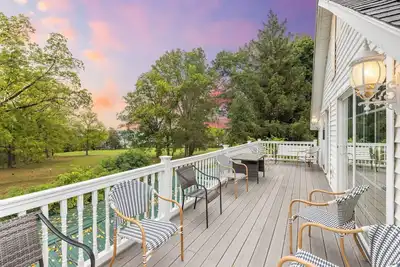 Image de Private Beach | Views: Majestic 2-Home Lake Estate