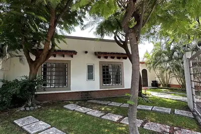 Image de Beautiful House with the best weather of Cuernavaca in a private \n Neighborhoodd