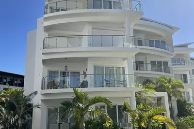 Image de Front Beach Luxury Apartment