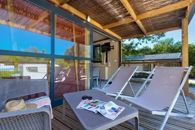 Image de Chalet Mistral 25m² - climatisé - 2 chambres - terrasse 12m² 4/5 pers. 5 personnes