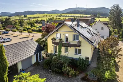 Image de Appartement \"Im Rosengarten\" avec vue sur les montagnes, terrasse privée et Wi-Fi