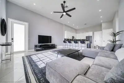 Image de Modern Luxury Apartment Centrally Located in Southwest Ranches Hidden Gem!
