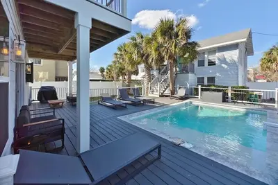 Image de Beach Retreat Complex w/Pool - Sleeps 25!