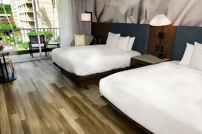 Image de Experience Soothing Moments & Luxury! Parking, Outdoor Pool, Shuttle Service!