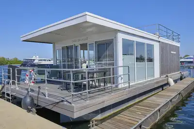 Image de Belle péniche dans un beau port à Kerkdriel