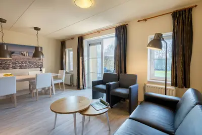 Image de Villa semi-indépendante stylée avec jardin, proche plage.
