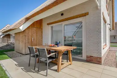 Image de Villa près de la plage avec sauna