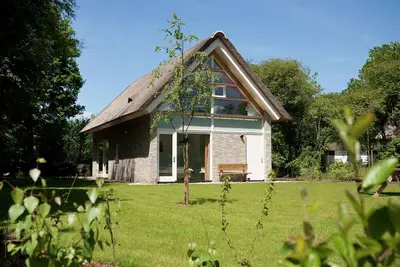 Image de Villa 2 salles de bains avec solarium, à 8 km d'Hoogeveen