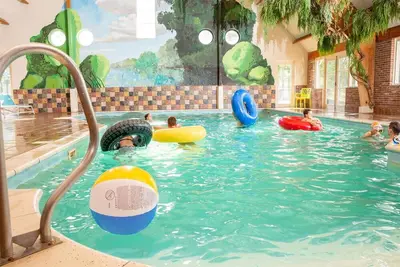 Image de Villa de luxe Ă huit salles de bains dans un parc national