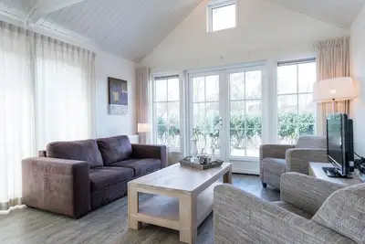 Image de Maison de luxe près de la plage