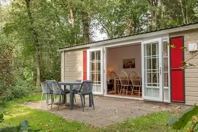 Image de Chalet cosy avec micro-ondes, à côté d'une réserve naturelle