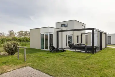 Image de Lodge moderne prטs de la plage