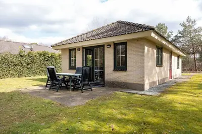 Image de Bungalow confortable avec un joli sauna, Ă 3 km de Putten