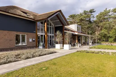Image de Joli bungalow avec lave-vaisselle, Ă 3 km. van Putten