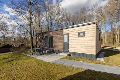 Image de Chalet moderne avec lave-vaisselle près du lac de loisirs