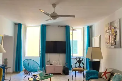 Image de Spacieux et confortable appartement T3 de 90 m2 au centre ville d Ajaccio