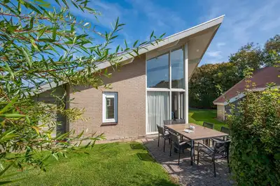 Image de Bungalow rénové avec piscine