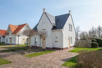 Image de Villa restylée dans un parc de vacances proche mer