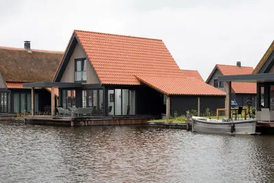 Image de Villa près du parc des lacs frisons