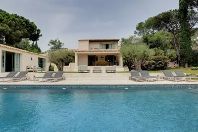 Image de Belle bastide de 5 chambres à 10 mn à pied de la plage de Tahiti