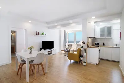 Image de Appartement de vacances 'Moderno E Renovado T2' avec vue sur la mer, balcon et Wi-Fi