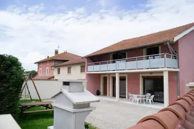 Image de Maison de campagne 'Au Domaine De Chasse' avec terrasse privée, jardin privé et Wi-Fi