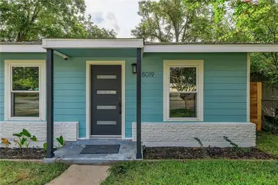 Image de Central Austin Gem with office space!