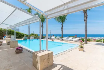 Image de Villa Krailo with jacuzzi an pool Seaview