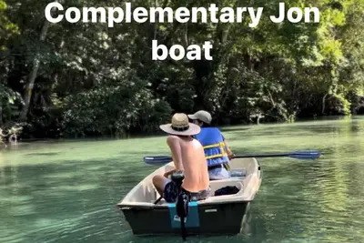 Image de Canal home with direct river and gulf access, kayaks, hot tub, boat & motor inc