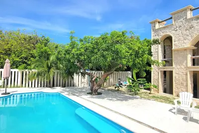 Image de Secluded Mid-Island Hacienda