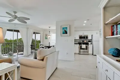 Image de Beautiful, Great location, Walk to everything, 2Bdrm 2Bdrm, Private,