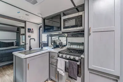 Image de Glamping in Magnolia Heights