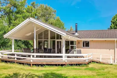 Image de Maison de vacances pour 10 a Væggerløse-By Traum