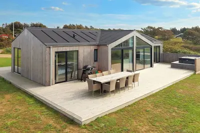 Image de Maison de vacances pour 8 a Hjørring-By Traum