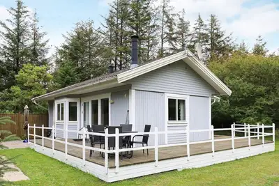 Image de Chalet isole en foret-By Traum