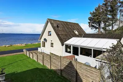 Image de Retraite en bord de mer a Hvalpsund-By Traum