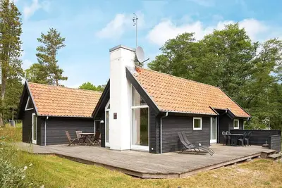 Image de Maison de vacances pour 6 a Aakirkeby-By Traum