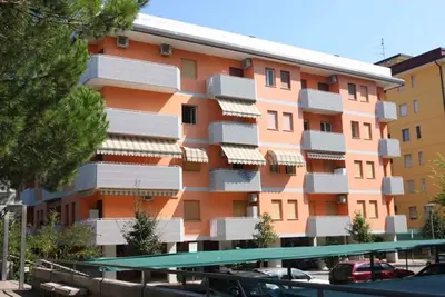Image de Appartement de vacances avec terrasse et air conditionné