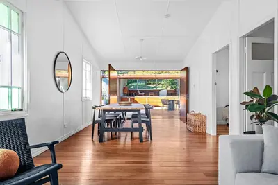Image de Inside Out! ~ 3 Bed House ~ Toowong