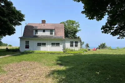 Image de Waterfront Lake Erie Getaway!